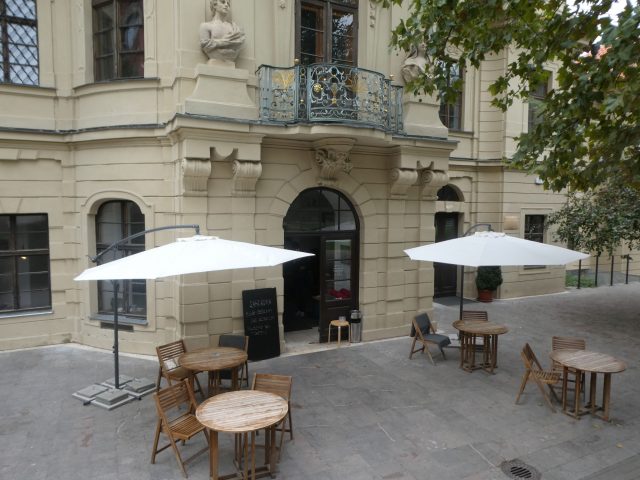 https://dev-www.ablado.cz/wp-content/uploads/2021/12/Kavarna-Praha-mensi-640x480.jpg